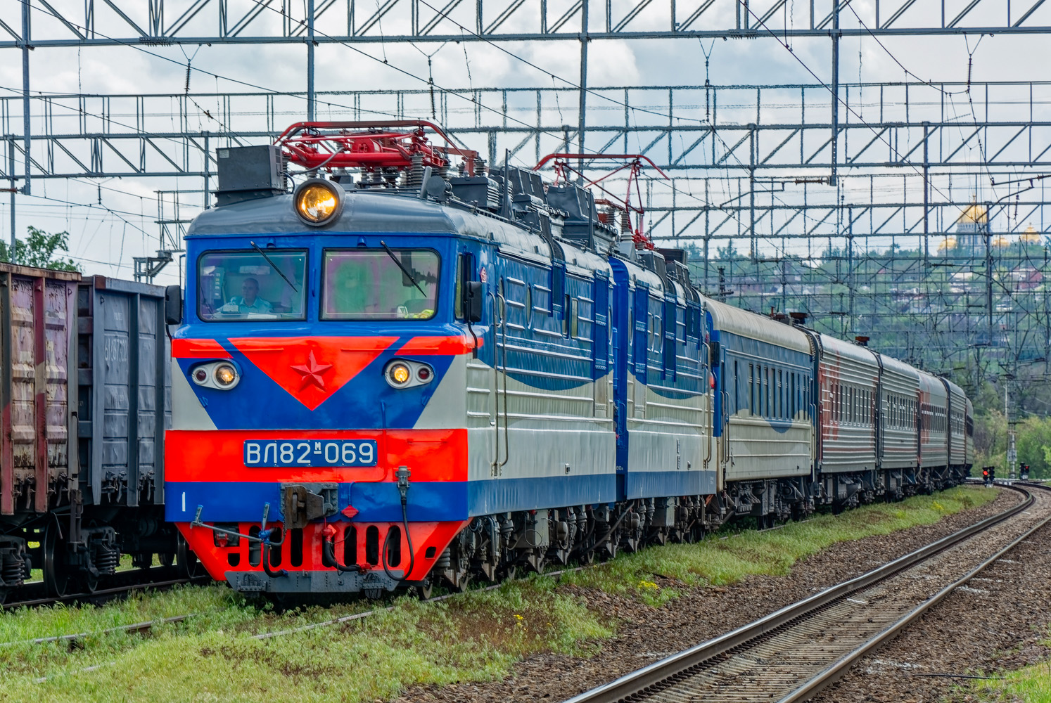 ВЛ82М-069